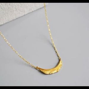 Boutique gold plated necklace